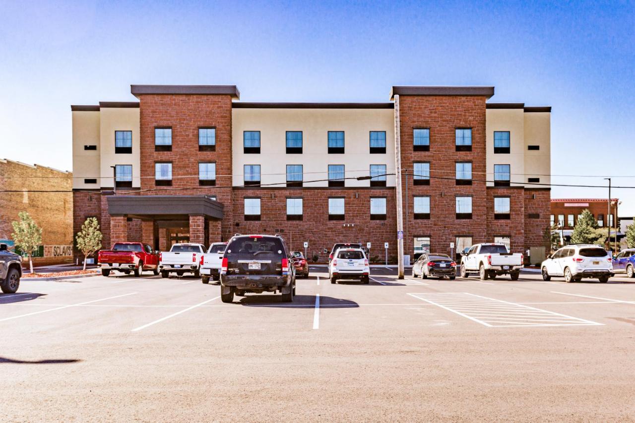 Cobblestone Hotel & Suites Superior Exteriér fotografie